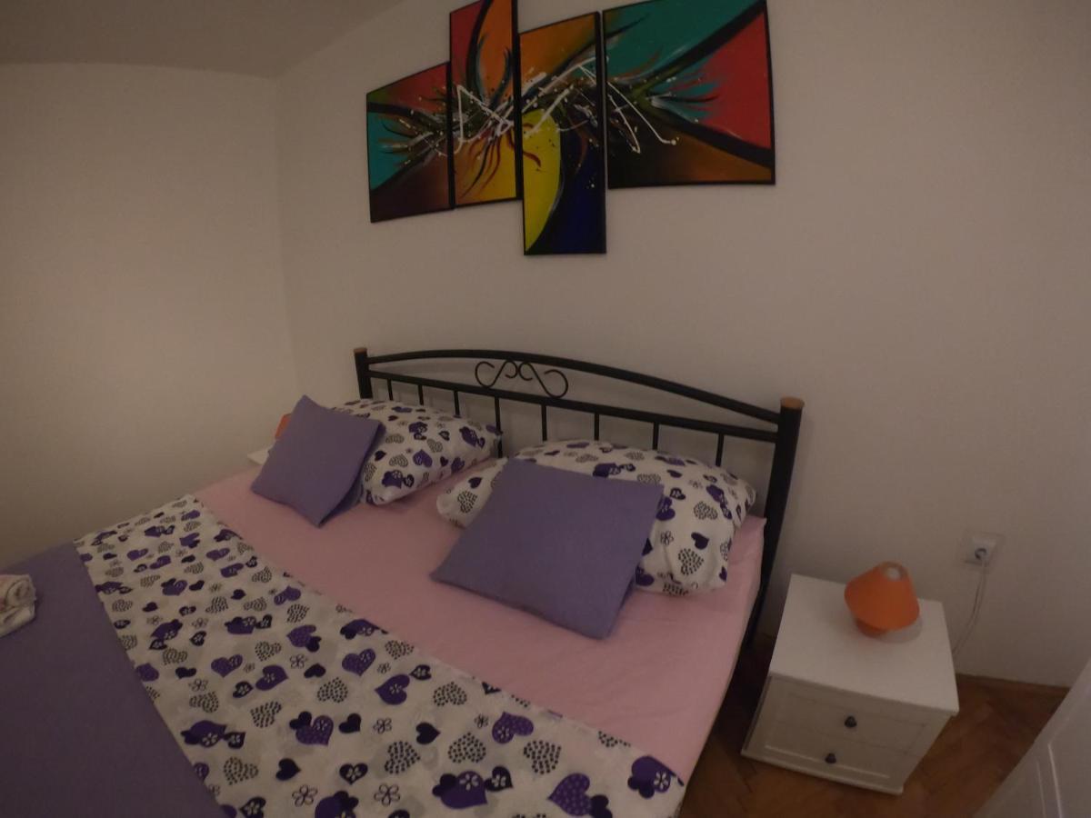 Apartment 22 Omiš Buitenkant foto
