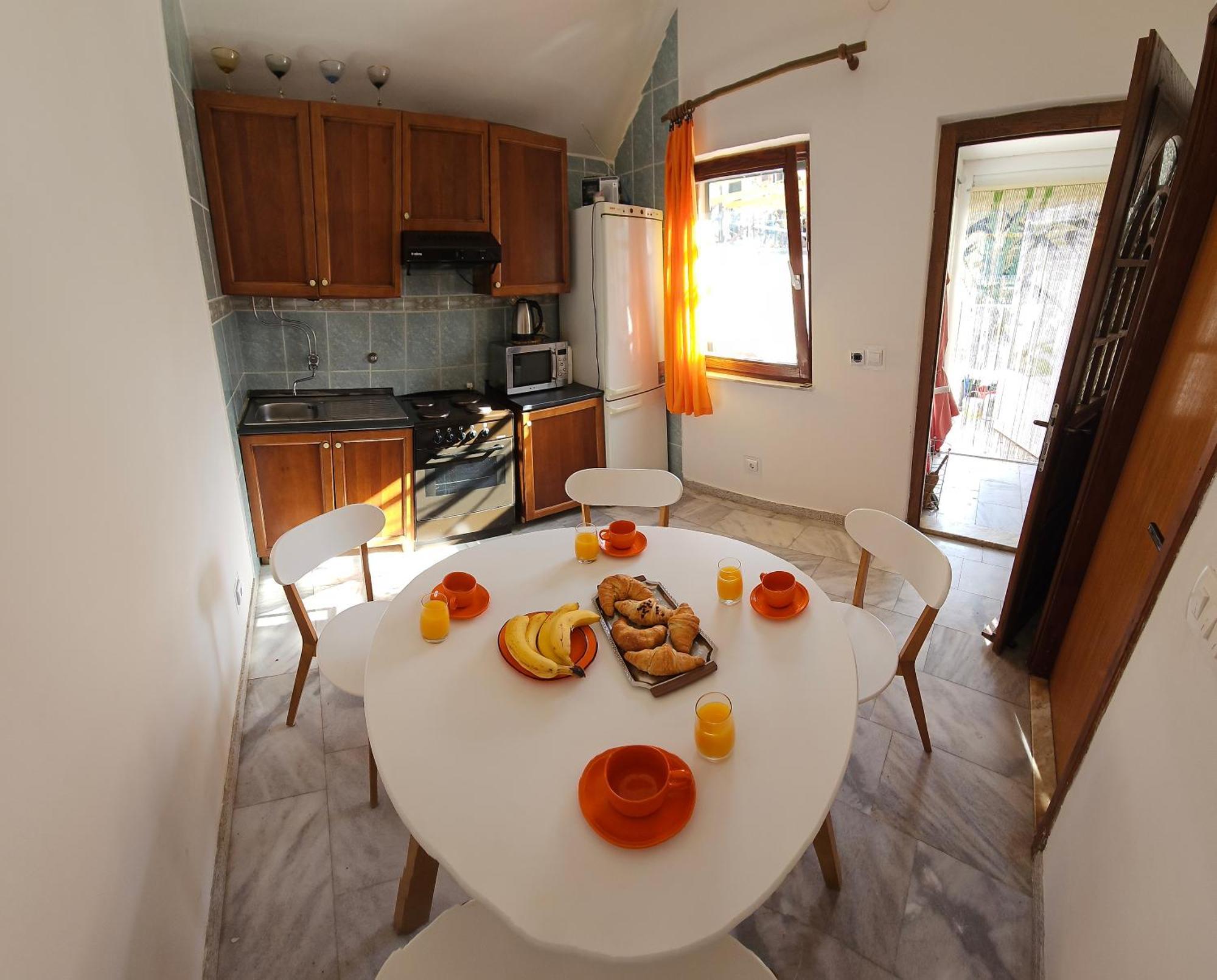 Apartment 22 Omiš Buitenkant foto