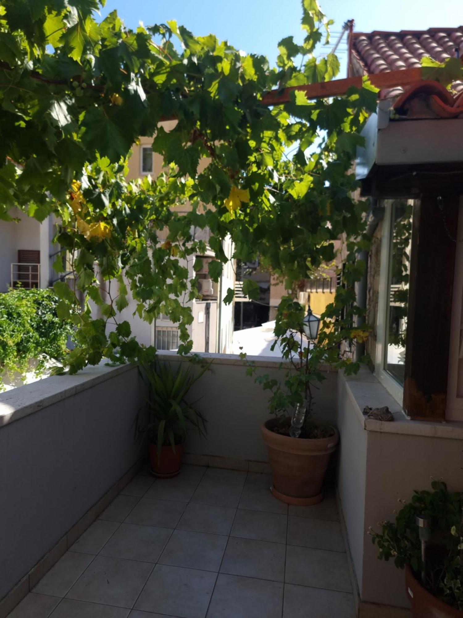 Apartment 22 Omiš Buitenkant foto