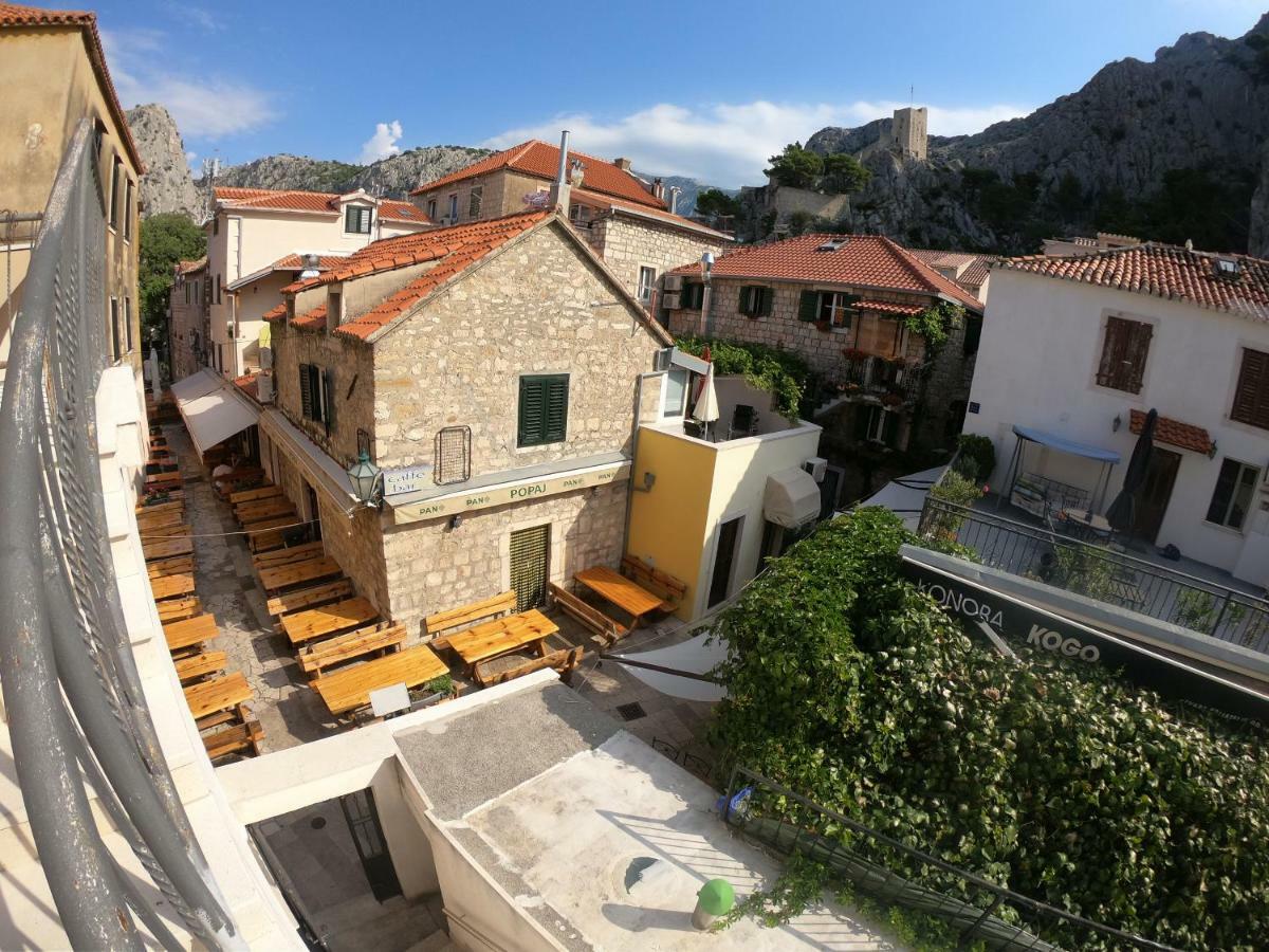 Apartment 22 Omiš Buitenkant foto